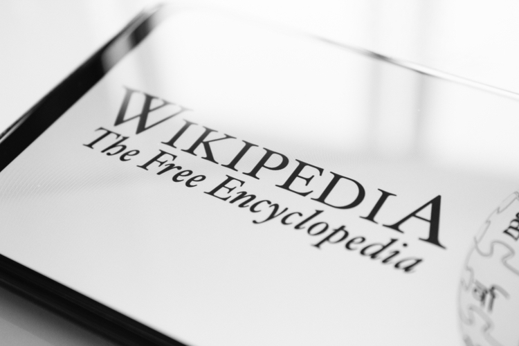 维基百科志愿者的日常：努力遏制恶意编辑和传播