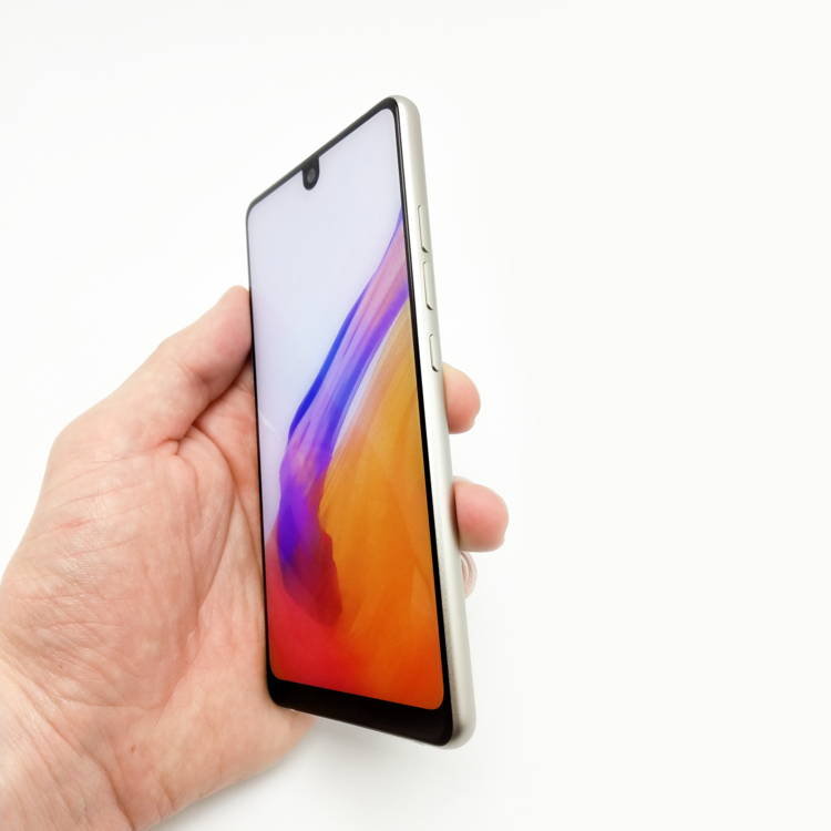 Essential关闭,前设计师曝光Essential PH-2和3渲染图