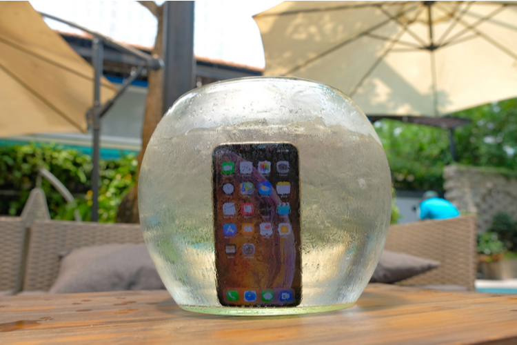 专利显示苹果开发新界面，用于水下使用iPhone