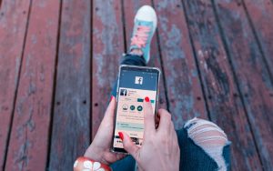 Facebook专为大学生设计“校园”中心