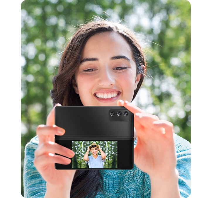 三星预热One UI 3.0亮点功能：11月发布