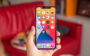 美国 iPhone 12 用户遭遇消息收取问题