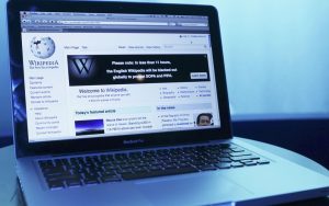 维基百科发布通用行为准则，以遏制错误信息