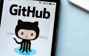 GitHub移动版更新：支持版本浏览和部署审批等