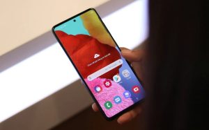三星最廉价5G手机Galaxy A42 5G迎来One UI 3.1升级