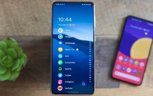 [APK] 知名安卓桌面Action Launcher支持小部件叠放功能