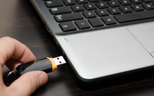 USBDriveLog：查询Windows 10电脑上USB设备的使用记录