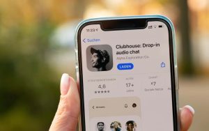 音频社交应用Clubhouse宣布正式开放注册，无需邀请即可加入