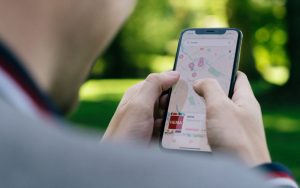 谷歌地图iOS版更新：支持暗黑模式和“附近路况”小部件等