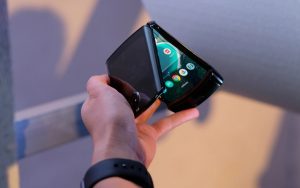 初代摩托罗拉Razr正推送Android 11升级
