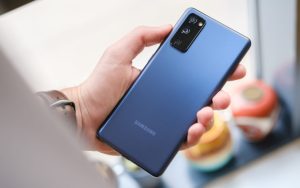 8月最后一天，三星Galaxy S20 FE提前获得9月安全更新