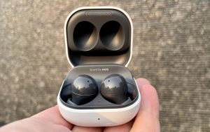 三星正向Galaxy Buds 2耳机推送固件更新