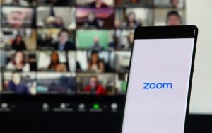 Zoom允许用户在会议中停止传入视频，有效节省流量