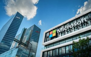 英特尔将为微软代工芯片