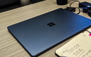 Surface Laptop 4（AMD版）获2021 年 11 月固件更新