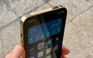 苹果承诺为iPhone 12听筒出故障用户提供免费维修