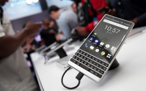 官方称新款黑莓智能手机将在今年发布：仍带物理键盘