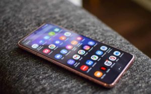 三星宣布为旗舰手机提供4次系统升级+5年安全更新：Galaxy S22可升至Android 16