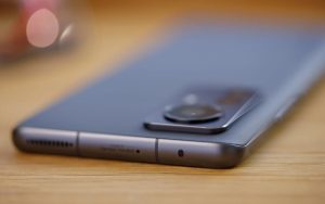 手机电池或可轻松更换：欧盟拟禁止智能手机使用牢固粘合的电池￼