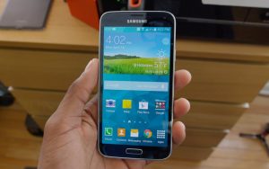 尝鲜Android 12L：三星老牌旗舰Galaxy S5迎来非官版LineageOS 19.1
