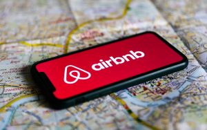 关停中国大陆业务后，爱彼迎（Airbnb）将保留北京办公室