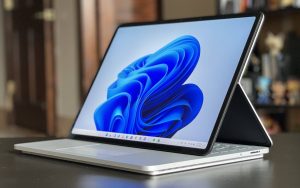 微软Surface Laptop Studio笔记本推送固件更新：获动态刷新率支持