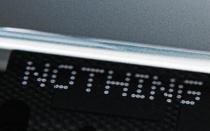 [图] 官方发布预热海报，新机Nothing Phone 1首度现局部真身