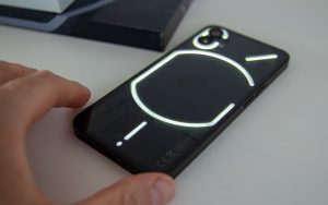 安卓新机Nothing Phone 1发布：搭载骁龙778G+处理器