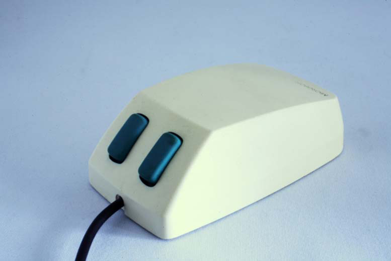 [图] 这是微软40年前生产的第一款鼠标
