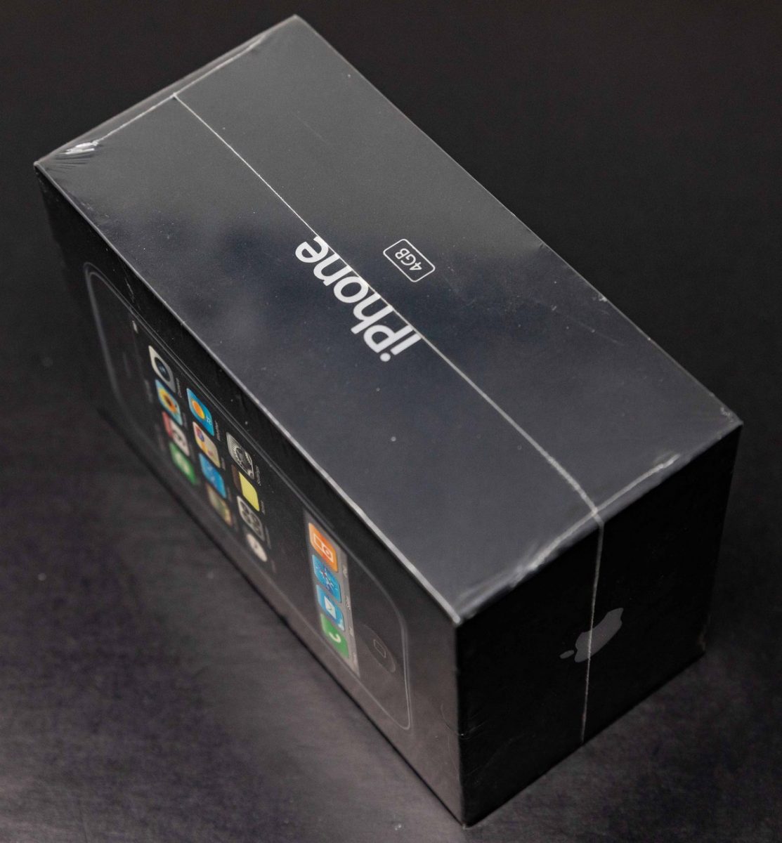 尚未开封的初代iPhone以19万美元高价售出