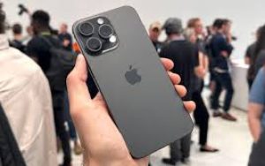 苹果发布 iOS 17.0.3：修复 iPhone 15过热问题